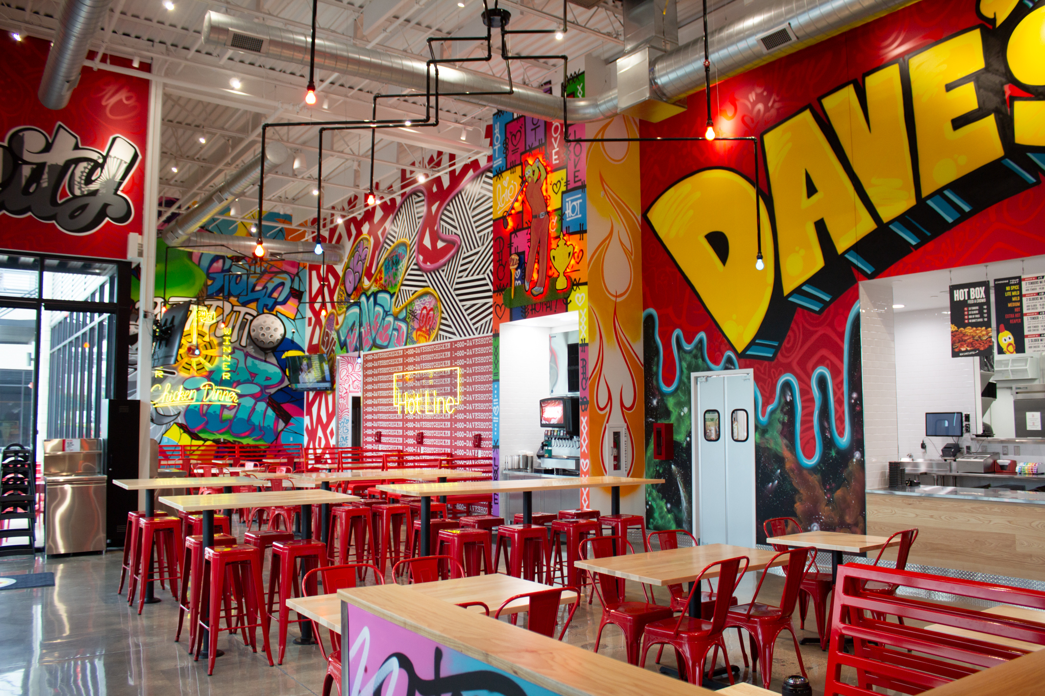 DAVE’S HOT CHICKEN